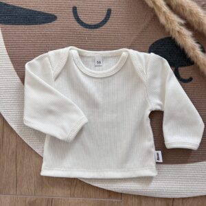 Shirt offwhite fijne ribtricot. | Maat 50-74